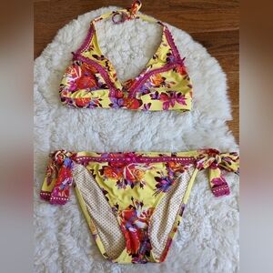 Betsey Johnson floral print 2 piece bikini swimsuit m d cup